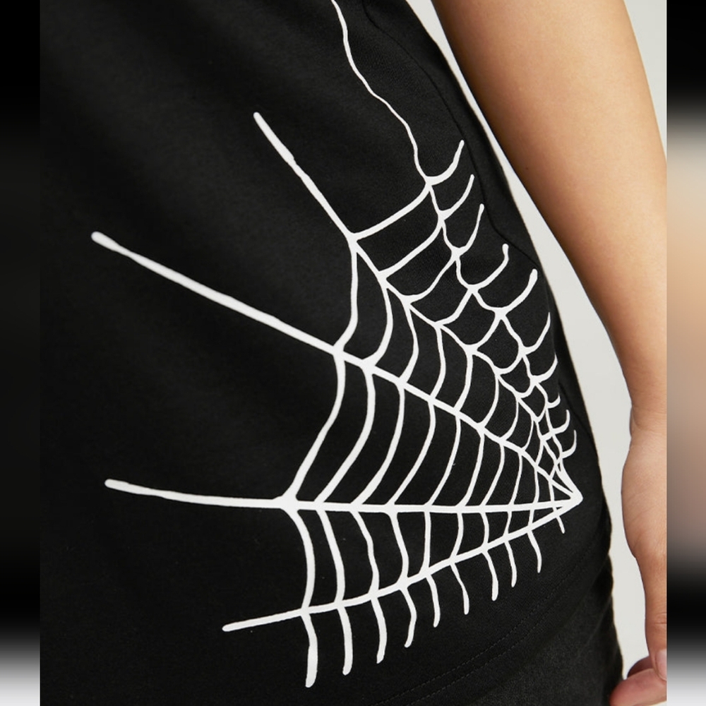 NWT 4X 28W Spider Print V Neck Black Tee K-1130 - Picture 9 of 12
